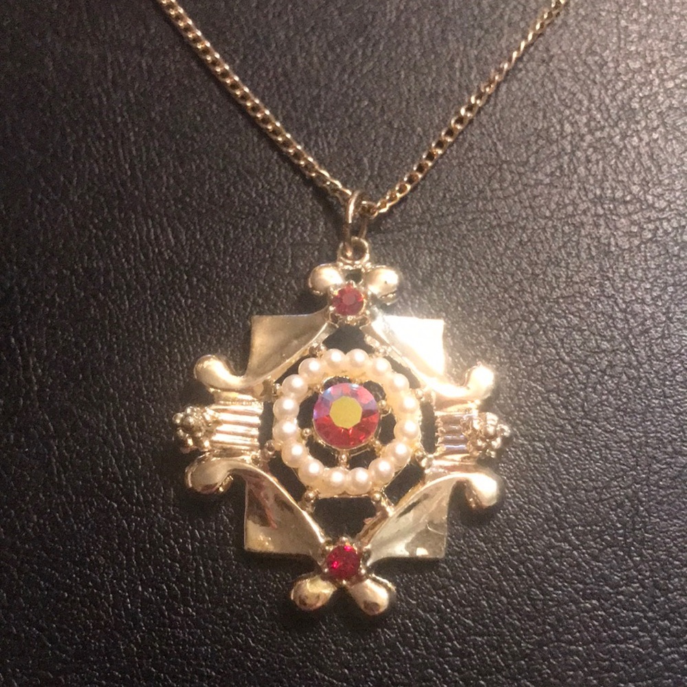 Vintage AB Red Rhinestone necklace w/ seed pearls